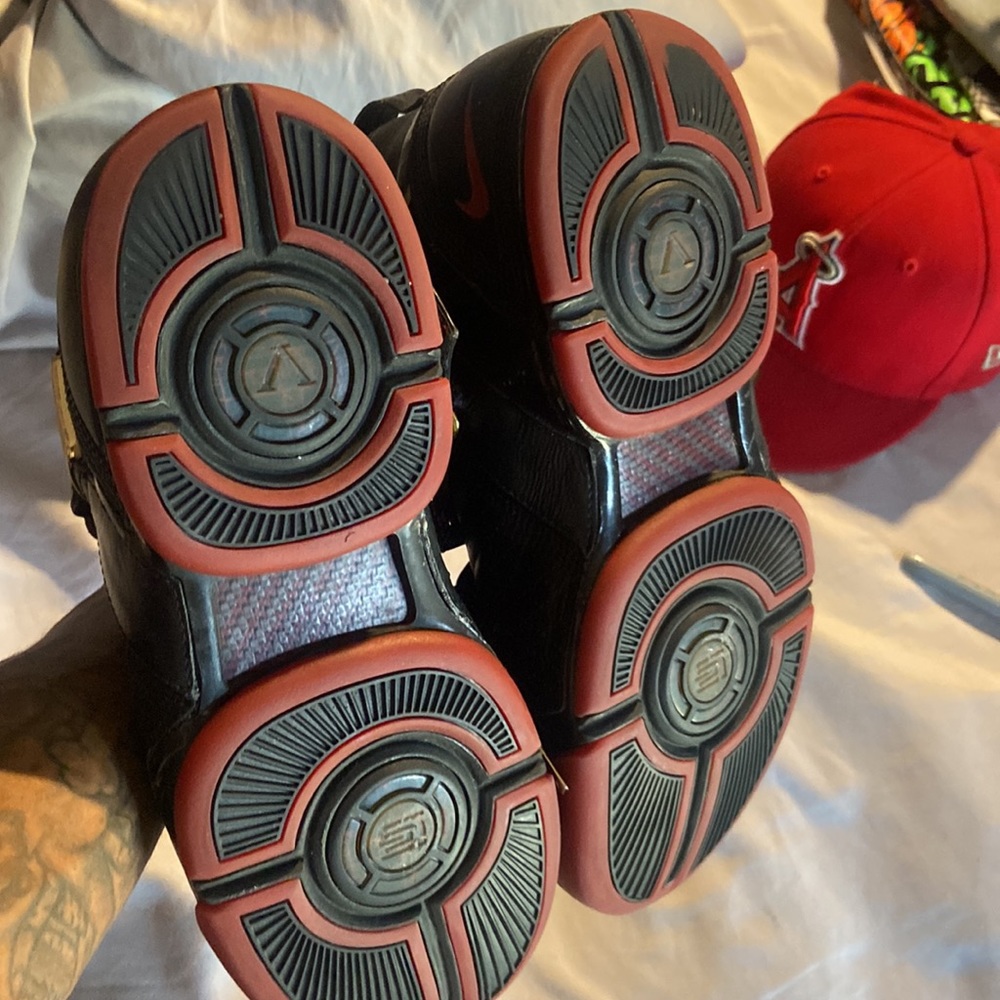 Lebron Shoes - image 6